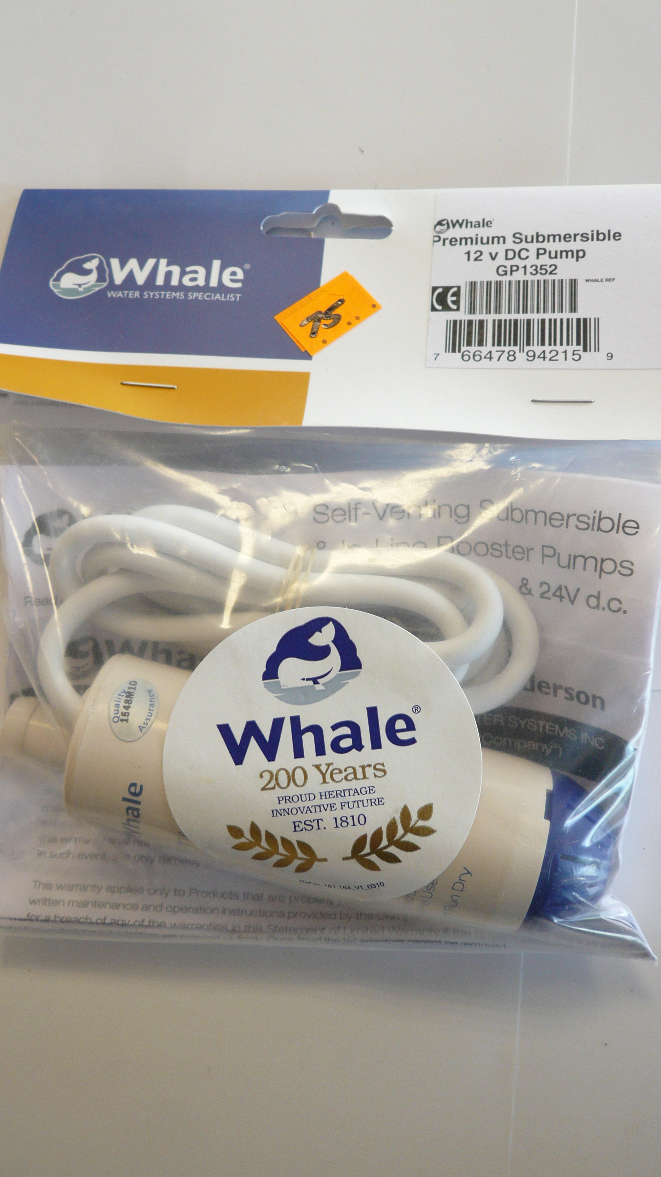 Whale premium submersible 12v pump & hose connections